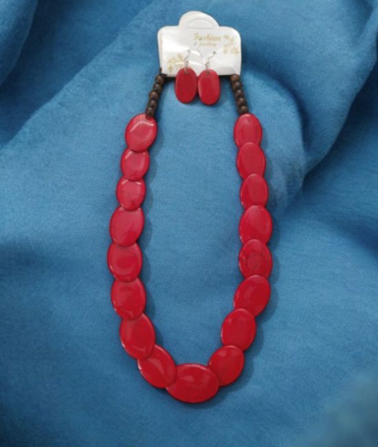 Stylish Resin Beads Necklace - Handmade Jewellery For Women (Red)