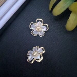 Petal Shine – Stylish Flower Stud Earrings for Women
